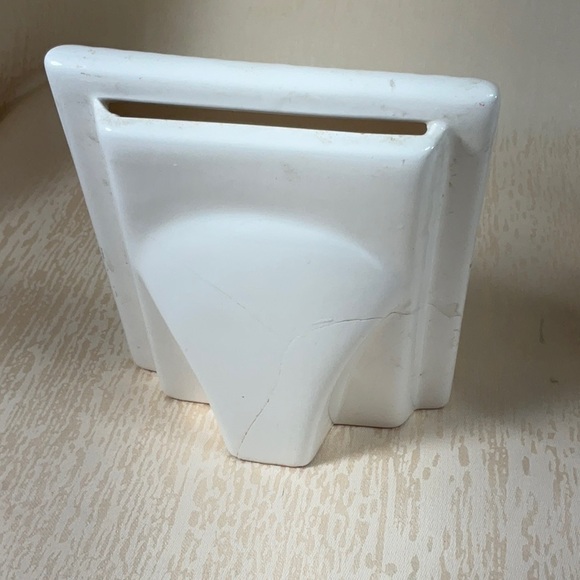 Vintage Floral Ceramic Vase and Frames Butterflies and Flowers - Picture 8 of 16